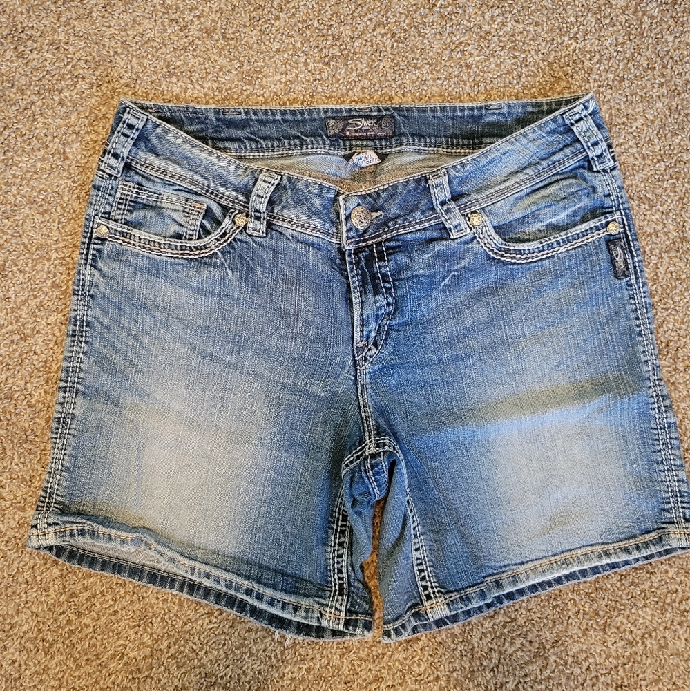 Sz 18 Silver Shorts